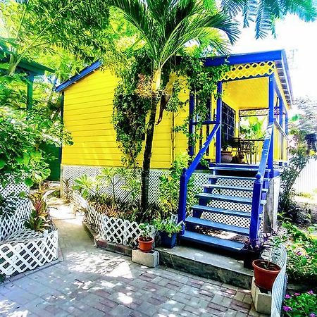 Yocamatsu Bed and Breakfast Caye Caulker Buitenkant foto
