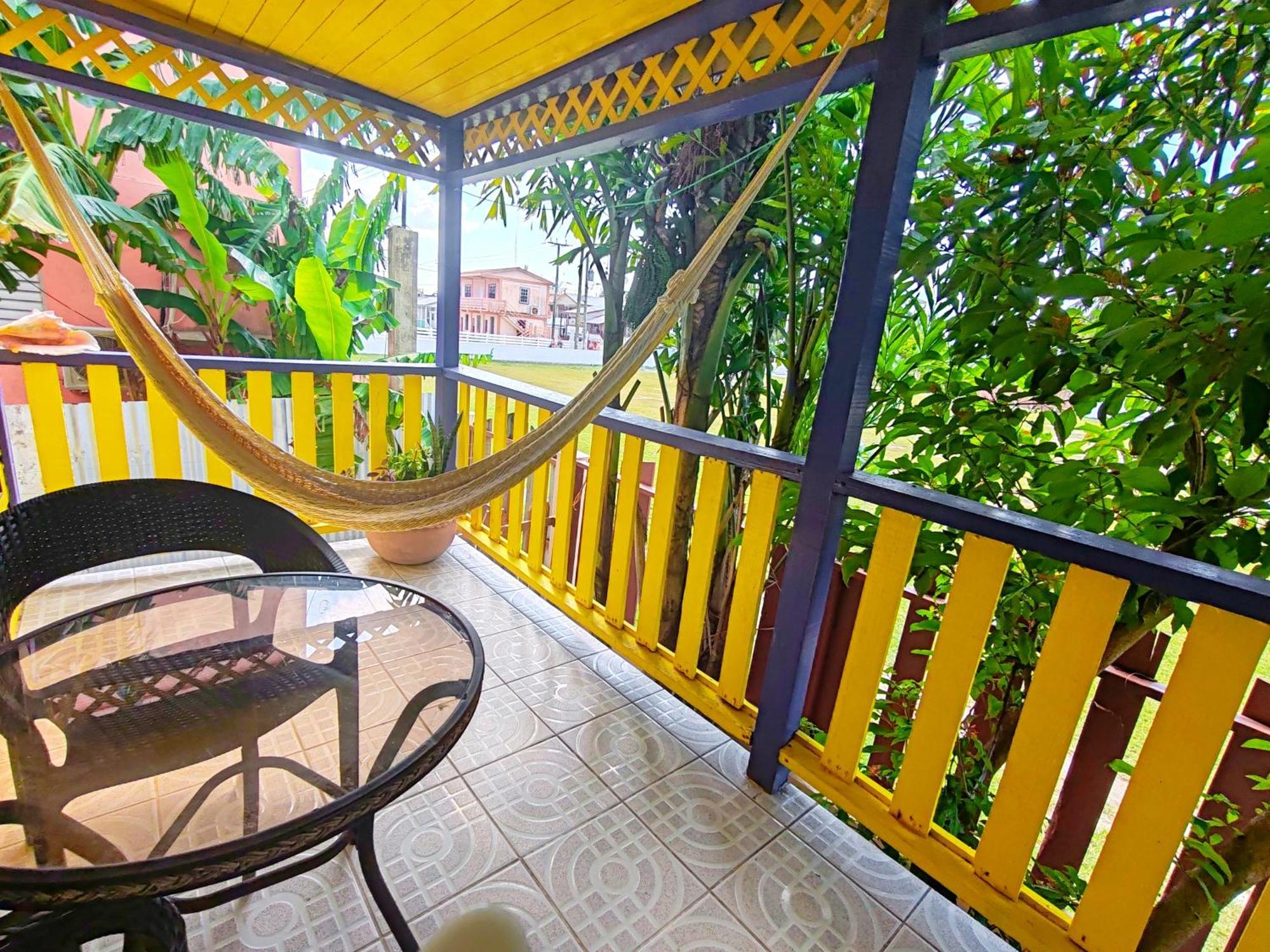 Yocamatsu Bed and Breakfast Caye Caulker Kamer foto