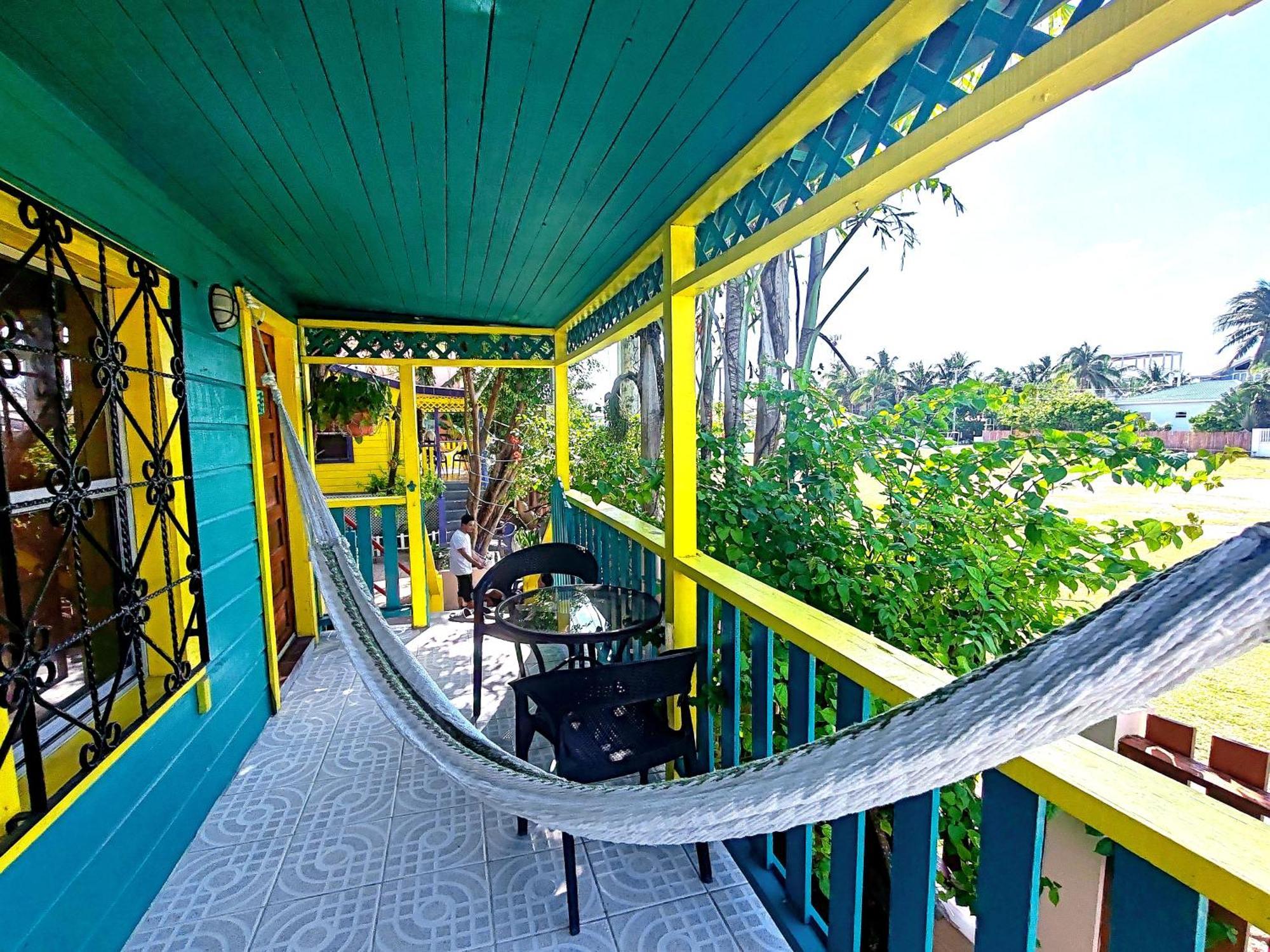 Yocamatsu Bed and Breakfast Caye Caulker Kamer foto