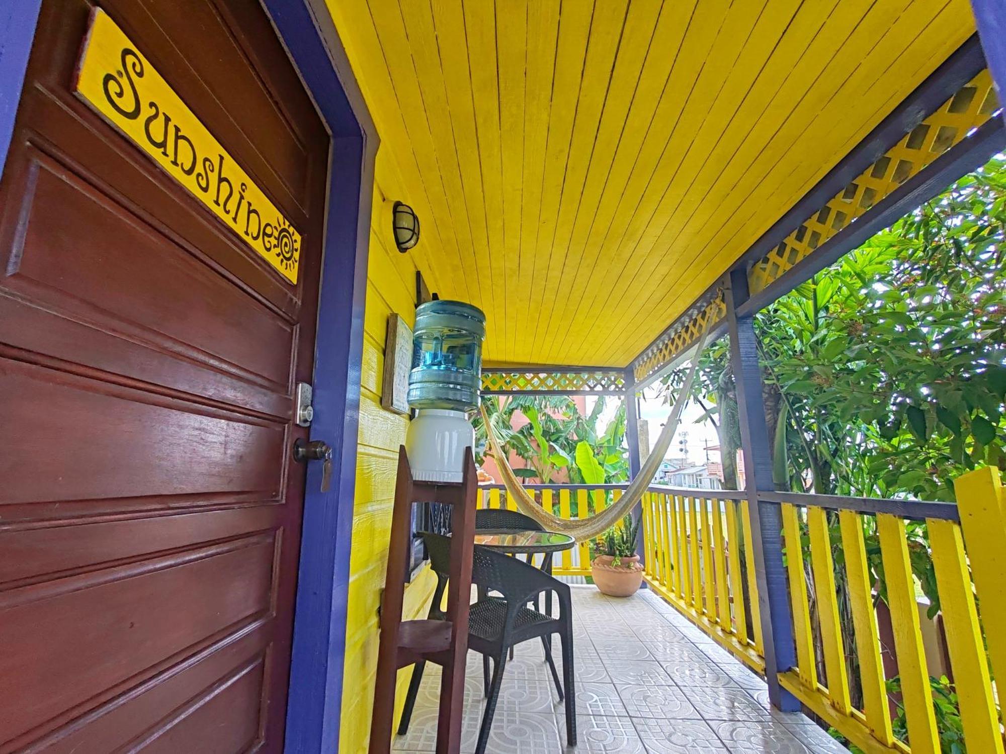 Yocamatsu Bed and Breakfast Caye Caulker Kamer foto